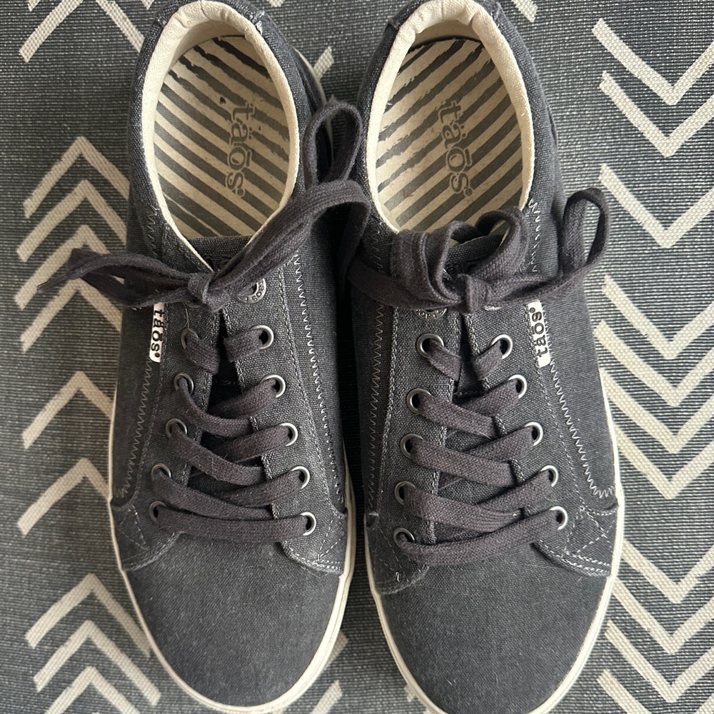 Taos Charcoal Grey Canvas Sneakers